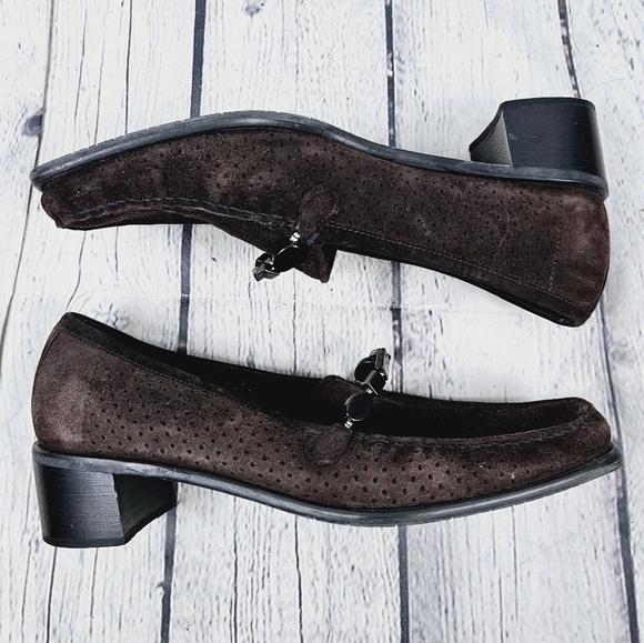 STUART WEITZMAN | perforated suede leather square toe heeled loafer shoes - Picture 3 of 11